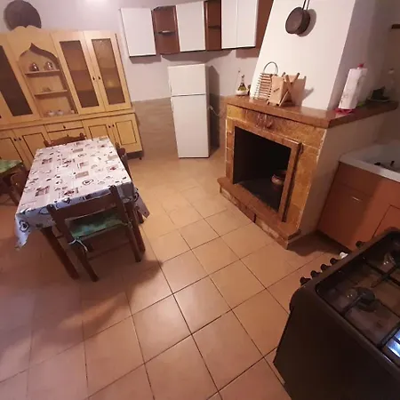 Nonno Angelo By La Puglia In Un Trullo *